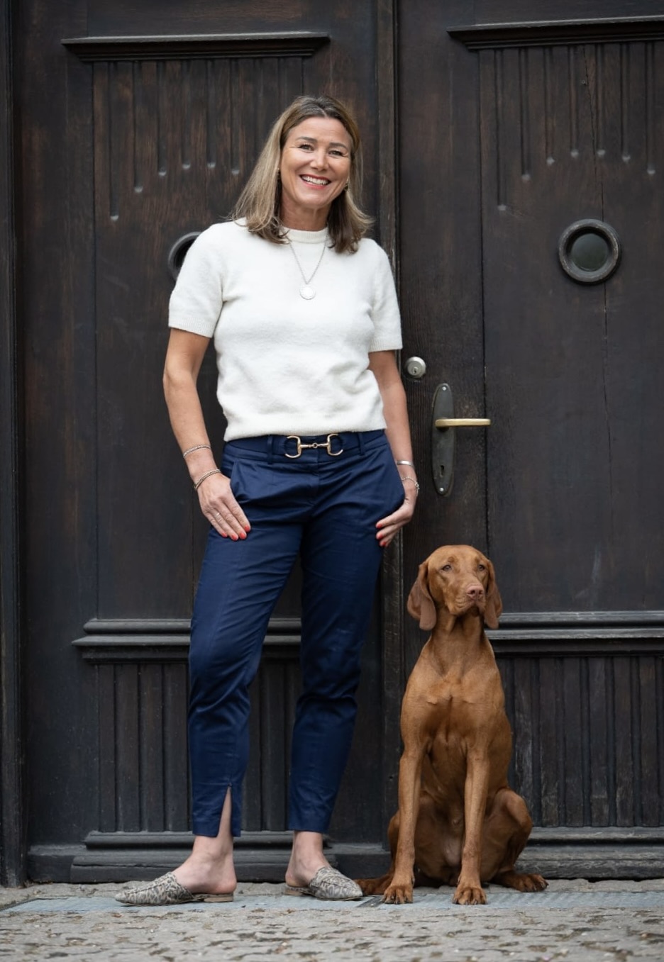 Kathrin Velfe mit ihrem Hund Lila